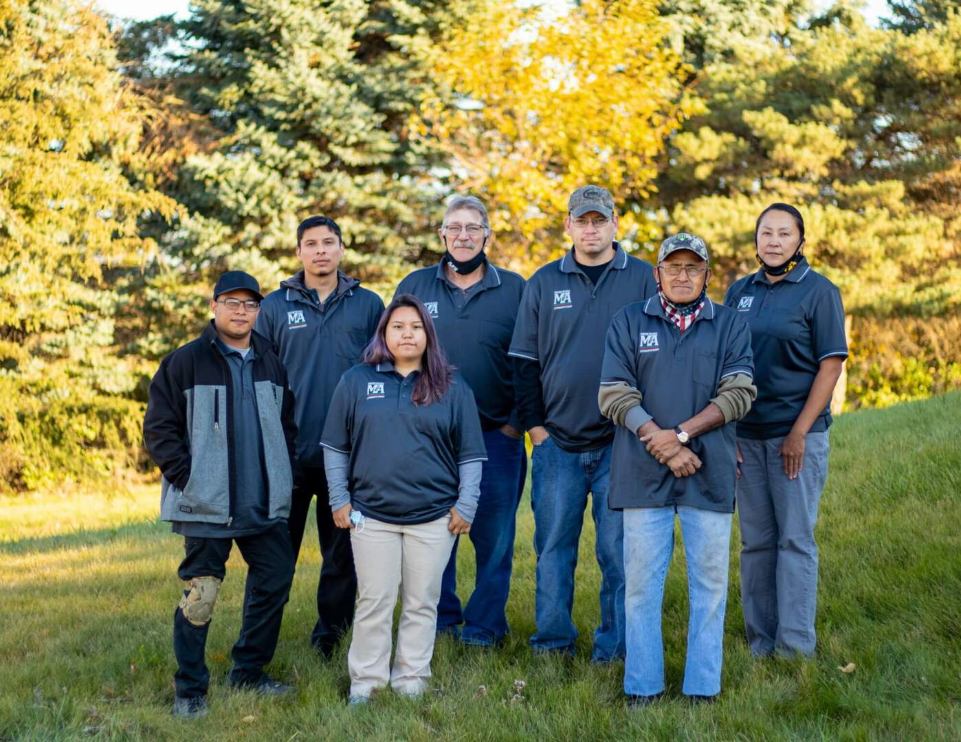 Group of people from the 2020 Meskwaki Apprenticeship Program stand together