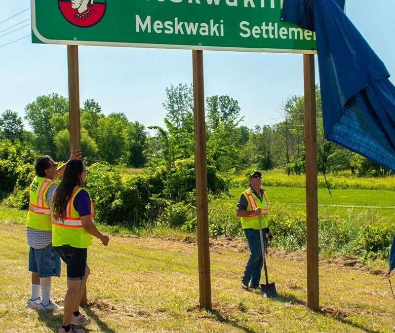 Unveiling of Iowa’s First Dual-Language Highway Sign